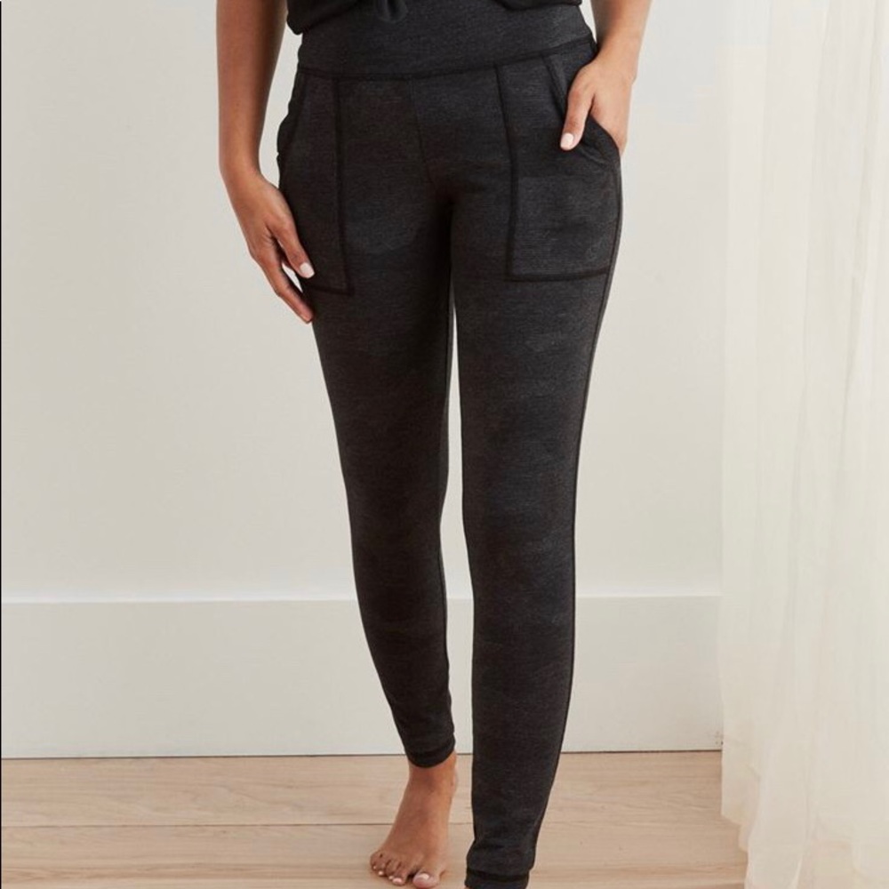 Aerie Chill Light Green Pocket Leggings